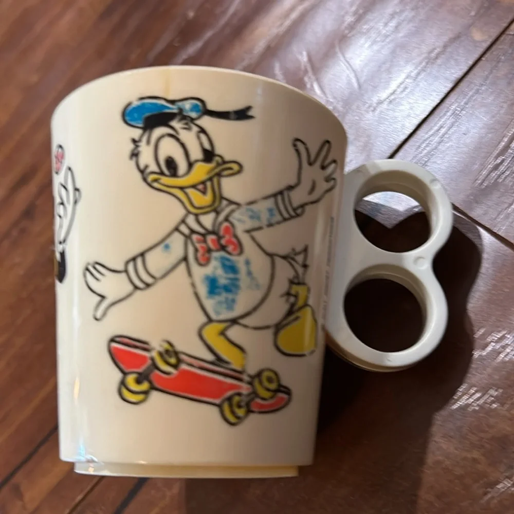 Vintage Disney Mickey Minnie Donald Sports Plastic Mug Skateboard Roller Skate